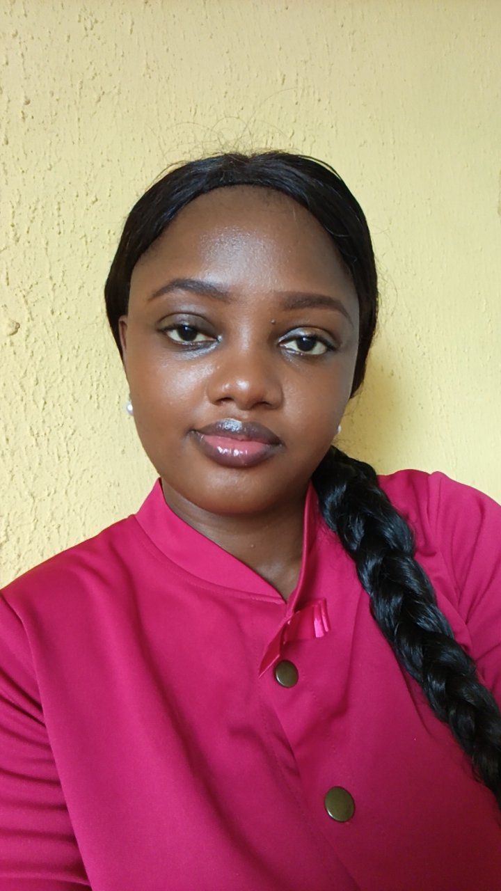Kemi Starr with braided hair